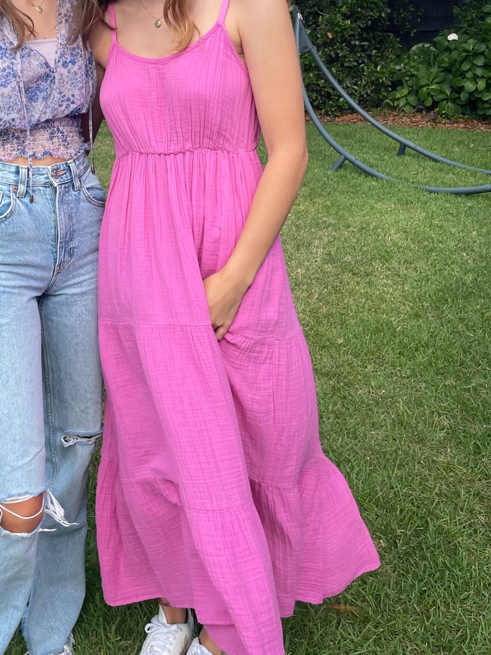 XiRENA Pink Spaghetti-Strap Maxi Dress